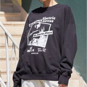 Brandy Melville Crew Neck Sweatshirt